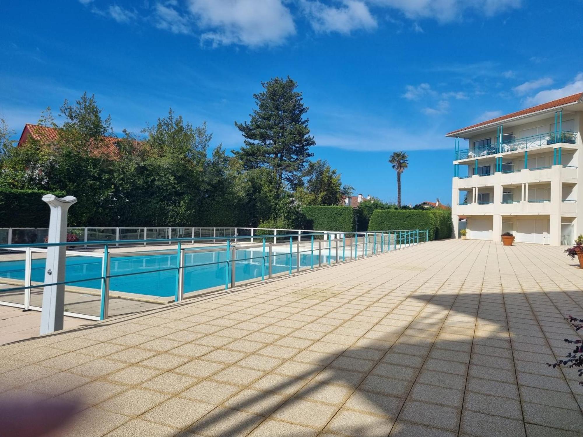 Appartement Du Golf Terrasse Piscine Tout A Pied Сибур Экстерьер фото